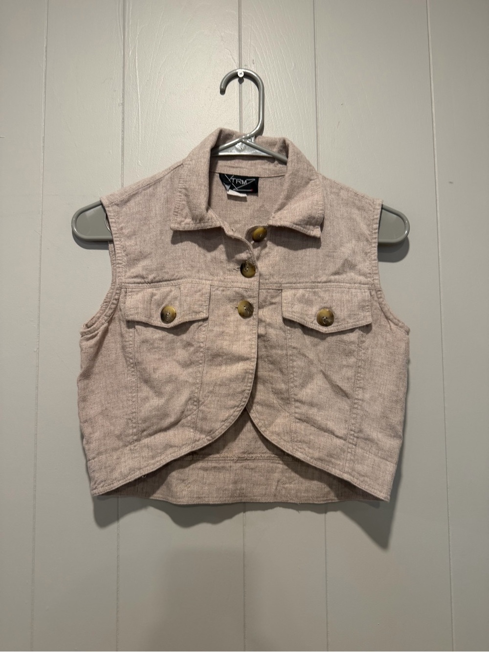 Sleeveless Button-Front Linen Blend Vest in Light Tan